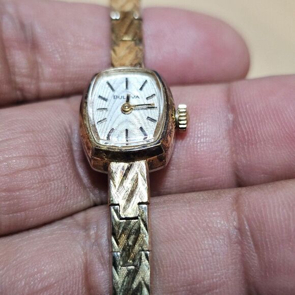 Vintage Bulova P-0 Ladies Gold Plated Cocktail Watch Mechanical Wind Working - Picture 5 of 12